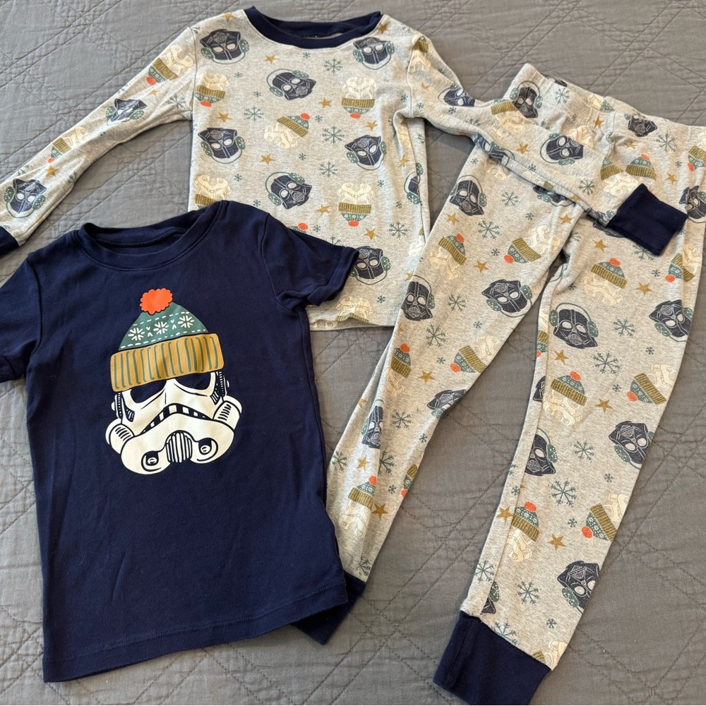 Star Wars Kids Pajama Set, Kids Size 6, T-Shirt New, Long Shirt & Pant Used Good